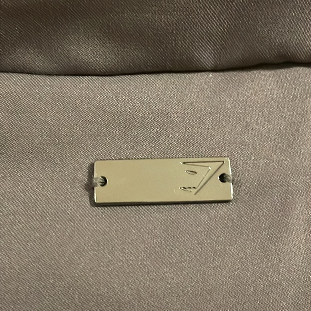 NWOT Gymshark Oversized Lavender Grey and Pink Cropped Puffer Jacket - Picture 4 of 6